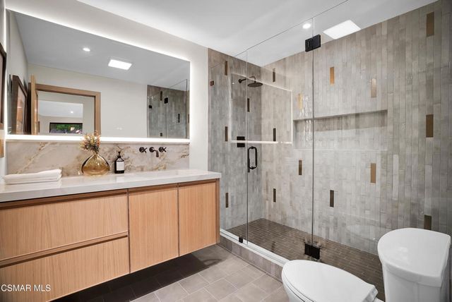 1201 La Granada Drive, Thousand Oaks, CA 91362