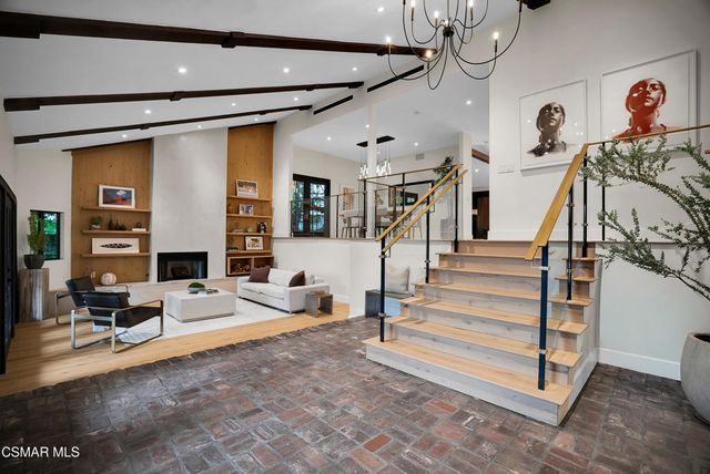 1201 La Granada Drive, Thousand Oaks, CA 91362