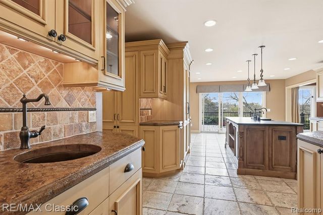 13507 Westbrook Road, Plymouth, MI 48170