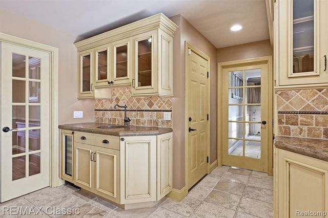 13507 Westbrook Road, Plymouth, MI 48170