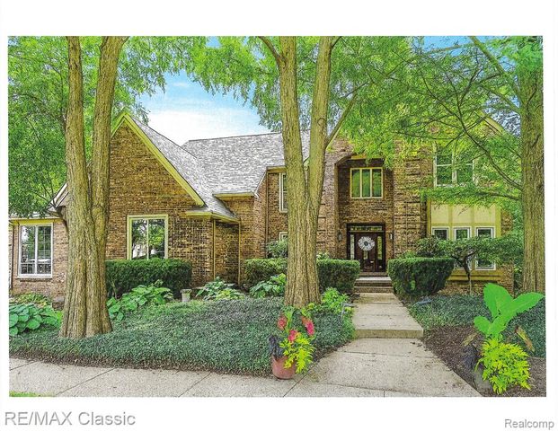 13507 Westbrook Road, Plymouth, MI 48170