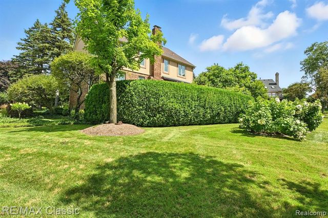 13507 Westbrook Road, Plymouth, MI 48170