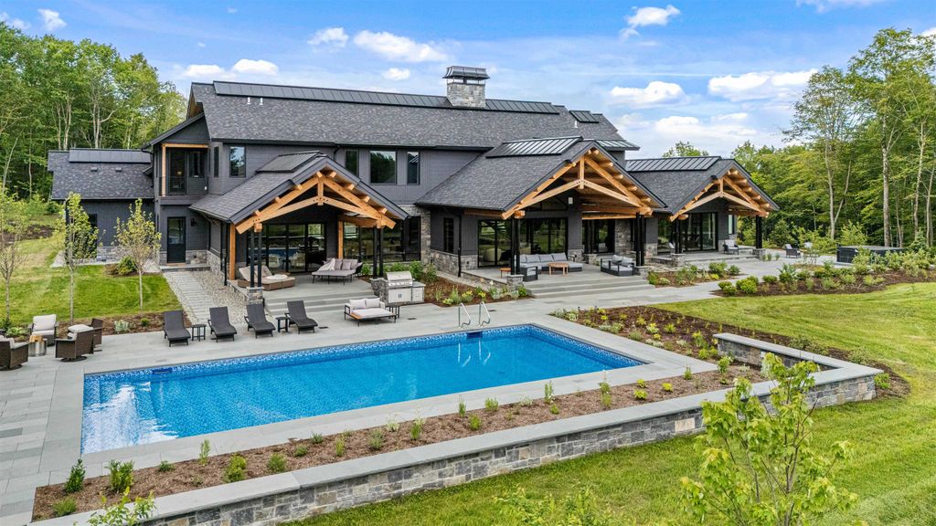 1084 Wade Pasture Road, Stowe, VT 05672