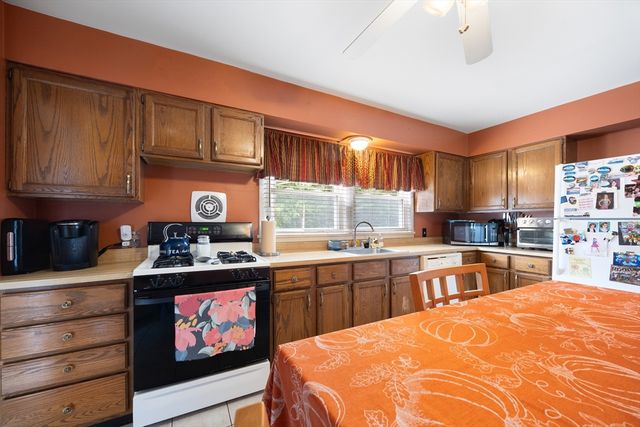125 Lynwood Drive 6201D, Chicopee, MA 01022