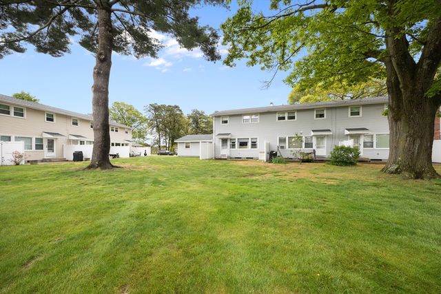 125 Lynwood Drive 6201D, Chicopee, MA 01022