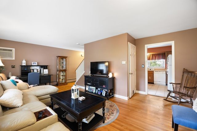 125 Lynwood Drive 6201D, Chicopee, MA 01022