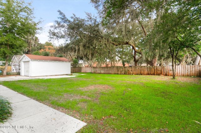 3943 GADSDEN Road, Jacksonville, FL 32207