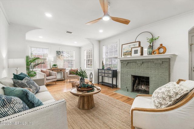 3943 GADSDEN Road, Jacksonville, FL 32207