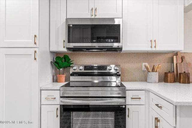 3943 GADSDEN Road, Jacksonville, FL 32207