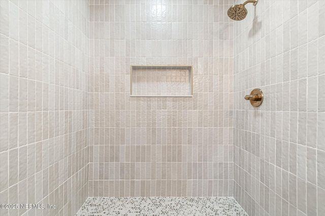 3943 GADSDEN Road, Jacksonville, FL 32207