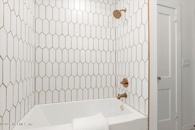 3943 GADSDEN Road, Jacksonville, FL 32207