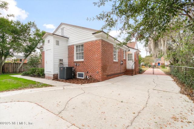 3943 GADSDEN Road, Jacksonville, FL 32207