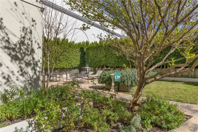 1424 N Crescent Heights Boulevard 20, West Hollywood, CA 90046