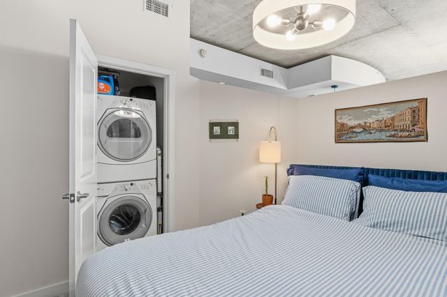 360 Nueces ST 2101, Austin, TX 78701