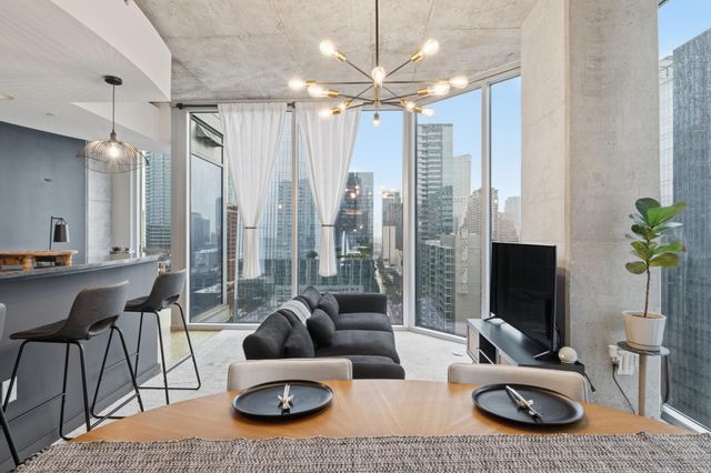360 Nueces ST 2101, Austin, TX 78701