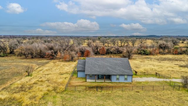229 Gafford Street, Lipan, TX 76462