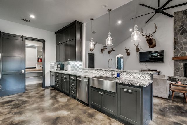 229 Gafford Street, Lipan, TX 76462