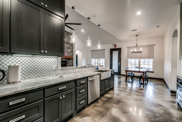229 Gafford Street, Lipan, TX 76462