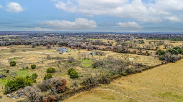 229 Gafford Street, Lipan, TX 76462