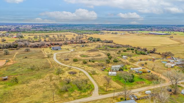 229 Gafford Street, Lipan, TX 76462
