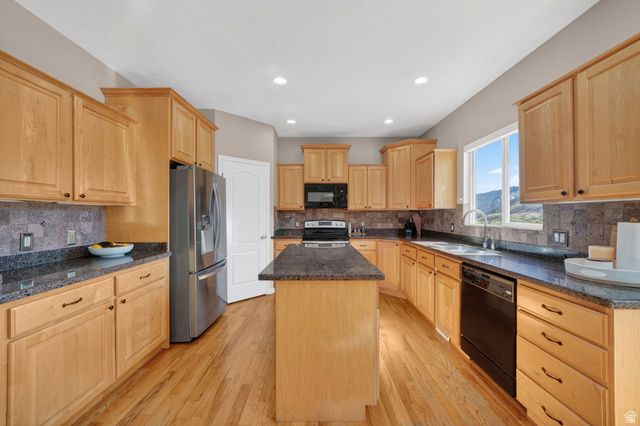 923 E ABSAROKA CT, Draper, UT 84020
