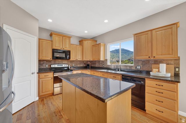 923 E ABSAROKA CT, Draper, UT 84020