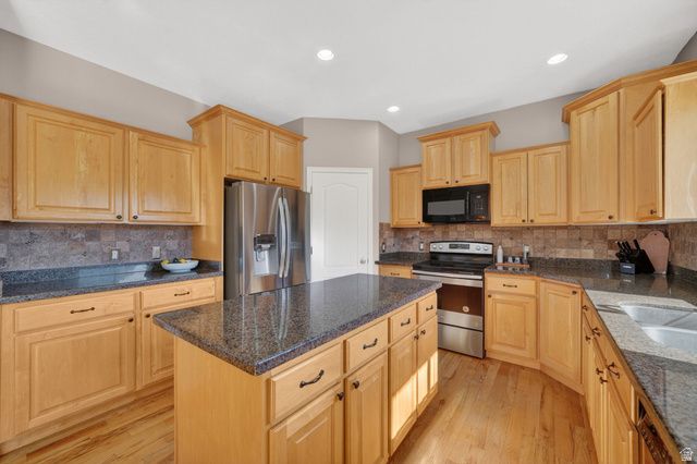923 E ABSAROKA CT, Draper, UT 84020