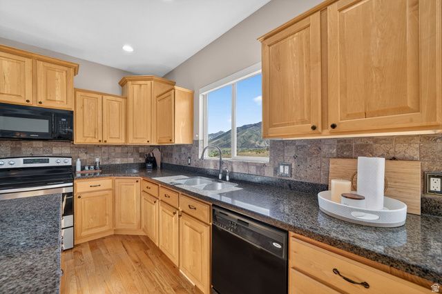 923 E ABSAROKA CT, Draper, UT 84020