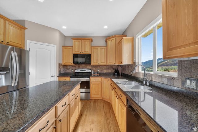 923 E ABSAROKA CT, Draper, UT 84020