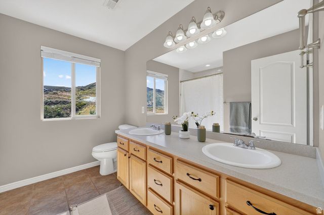 923 E ABSAROKA CT, Draper, UT 84020