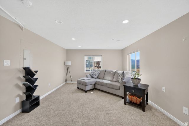 923 E ABSAROKA CT, Draper, UT 84020