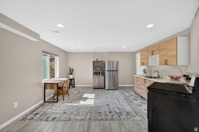 923 E ABSAROKA CT, Draper, UT 84020