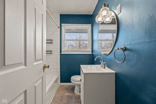 2551 E 68th Street, Indianapolis, IN 46220