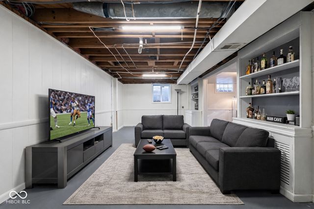 2551 E 68th Street, Indianapolis, IN 46220