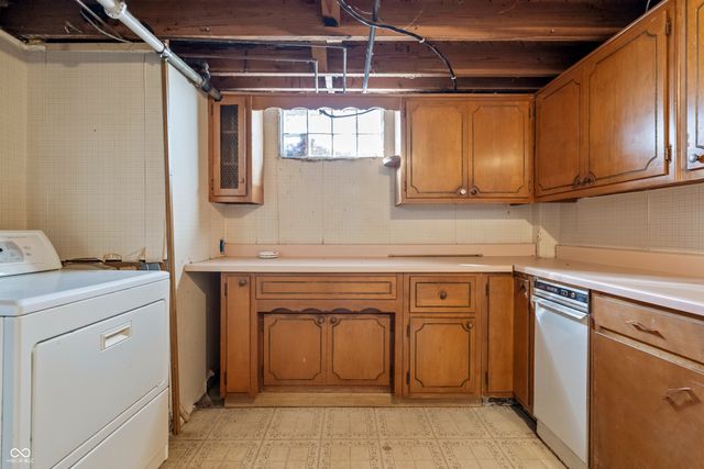 2551 E 68th Street, Indianapolis, IN 46220