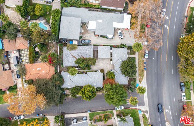 2924 W Riverside Drive, Burbank, CA 91505