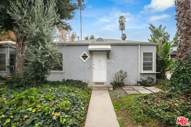 2924 W Riverside Drive, Burbank, CA 91505