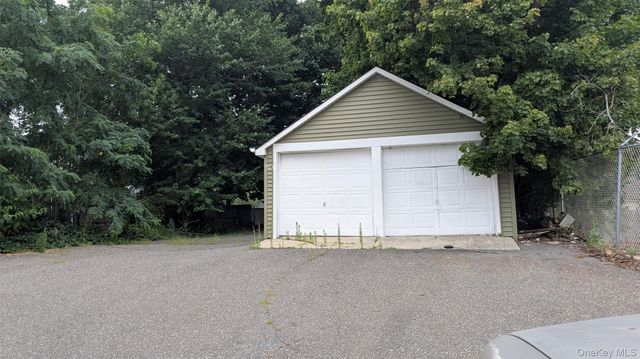 153 W Main Street, Kings Park, NY 11754