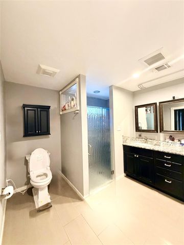 9770 Tappenbeck Drive, Houston, TX 77055