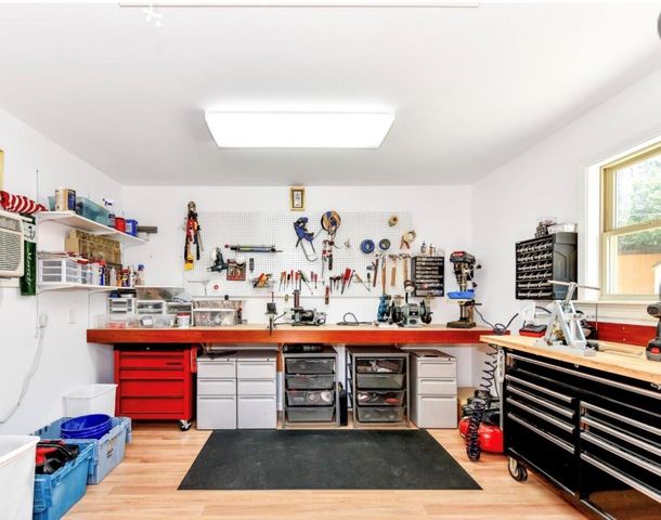 9770 Tappenbeck Drive, Houston, TX 77055