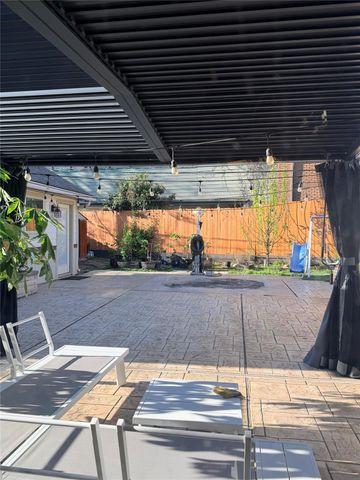 9770 Tappenbeck Drive, Houston, TX 77055