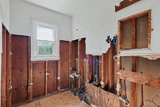 10068 Stimson Drive, St Louis, MO 63137
