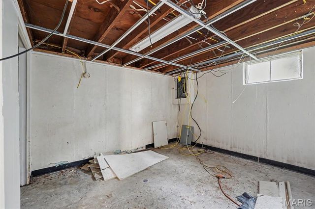 10068 Stimson Drive, St Louis, MO 63137