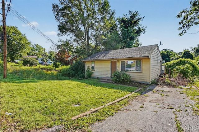 10068 Stimson Drive, St Louis, MO 63137