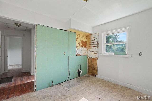 10068 Stimson Drive, St Louis, MO 63137
