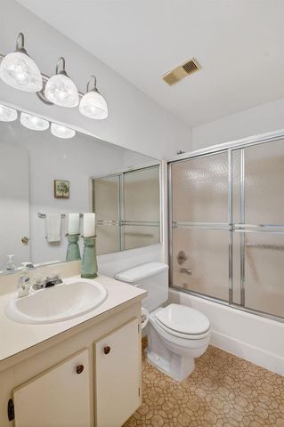4542 Lucerne Lakes Boulevard E 202, Lake Worth, FL 33467