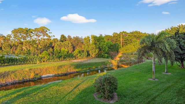 4542 Lucerne Lakes Boulevard E 202, Lake Worth, FL 33467