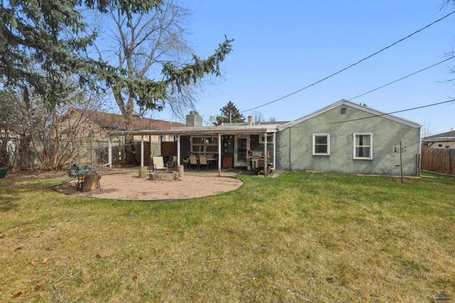 231 PHILIP DR, Rapid City, SD 57702