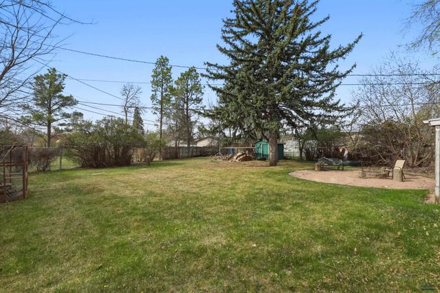 231 PHILIP DR, Rapid City, SD 57702