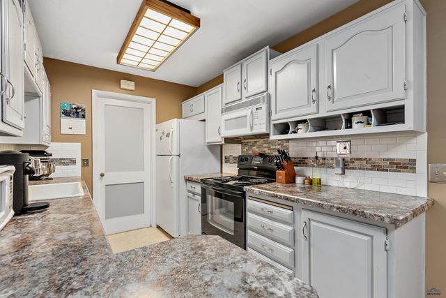 231 PHILIP DR, Rapid City, SD 57702